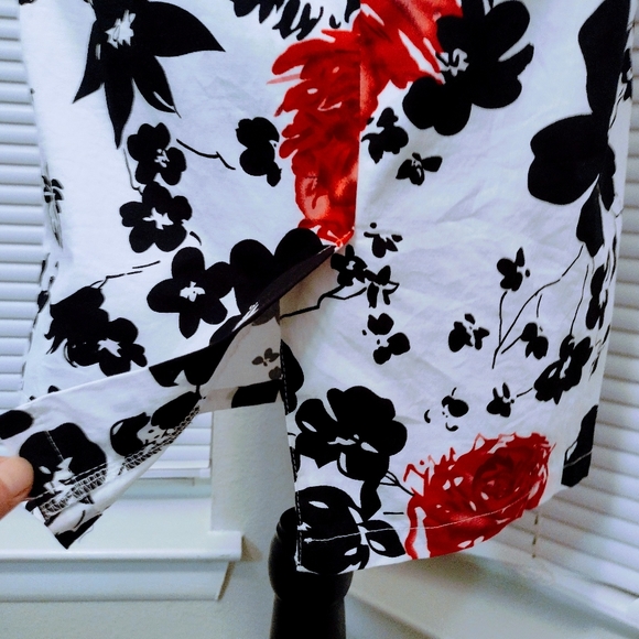 High waisted Floral Ruched Pencil Skirt - Picture 5 of 9